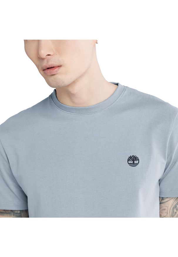 Timberland - T-Shirt Dunstan River Rozmiar XL Niebieski - TB0A2BPR940. Kolor: niebieski. Długość rękawa: krótki rękaw. Długość: krótkie. Wzór: haft