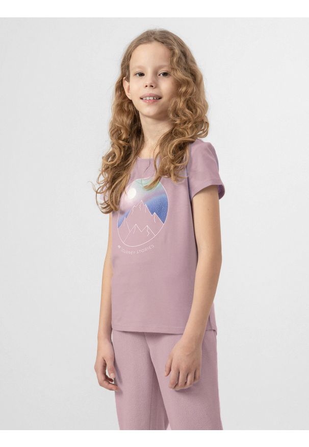 4f - T-shirt z nadrukiem dziewczęcy. Kolor: fioletowy. Materiał: bawełna, dzianina. Wzór: nadruk