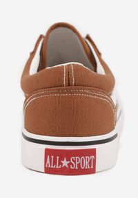 Born2be - Brązowe Tenisówki Trampki pod Kostkę z Ozdobnym Paskiem Wiolana. Okazja: na spacer, na co dzień. Zapięcie: pasek. Kolor: brązowy. Materiał: jeans. Styl: casual, sportowy #5