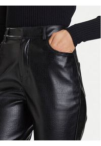 French Connection Spodnie z imitacji skóry 74ZBO Czarny Regular Fit. Kolor: czarny. Materiał: skóra #4