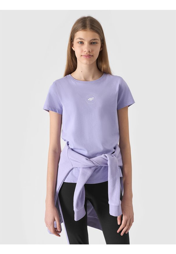 4f - 4F T-shirt z bawełny organicznej gładki dziewczęcy - jasny fiolet 122 (6-7 lat). Okazja: na co dzień. Kolor: fioletowy. Materiał: bawełna. Wzór: gładki. Sezon: lato. Styl: sportowy, casual