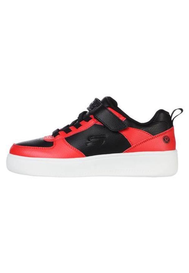 skechers - Buty do chodzenia dla dzieci Skechers Sport Court 92. Kolor: wielokolorowy. Materiał: materiał, syntetyk. Szerokość cholewki: normalna. Model: Skechers Sport. Sport: turystyka piesza