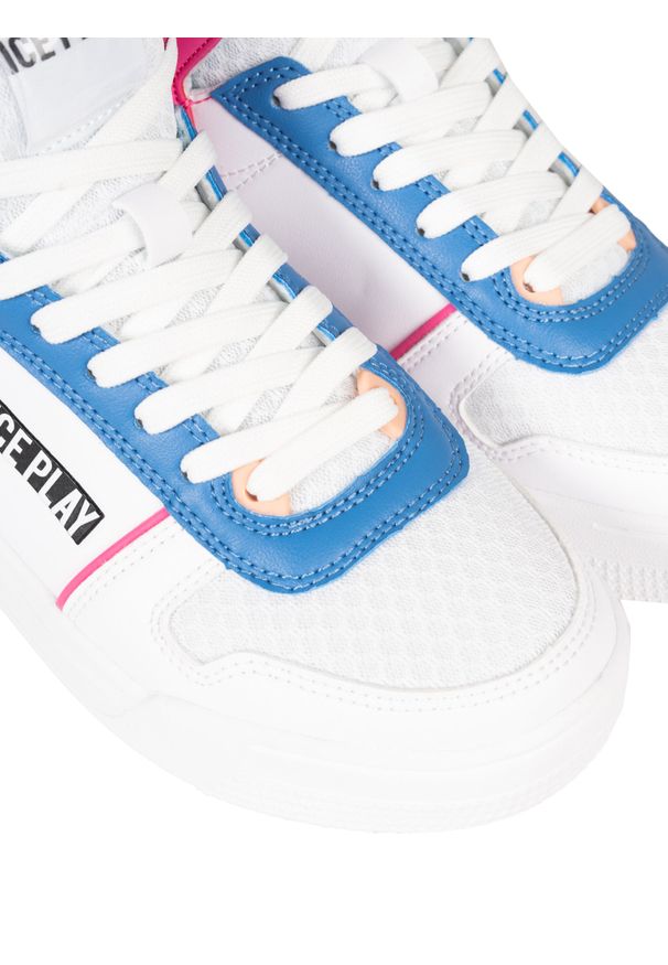 Ice Play Sneakersy | KURW001W3YM1 | Kobieta | Biały. Okazja: na spacer. Nosek buta: okrągły. Kolor: biały. Materiał: materiał, skóra ekologiczna. Sport: turystyka piesza