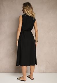 Renee - Czarna Sukienka z Wiskozy o Koszulowym Kroju z Ozdobnym Sznurkiem z Frędzlami Lavbia. Okazja: na co dzień, na spotkanie biznesowe. Typ kołnierza: dekolt w kształcie V. Kolor: czarny. Materiał: wiskoza. Długość rękawa: bez rękawów. Typ sukienki: koszulowe. Styl: biznesowy, casual #3