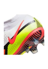 Buty piłkarskie Nike Phantom GT2 Elite Df Fg M CZ9889-167 białe wielokolorowe. Kolor: wielokolorowy. Materiał: materiał, tkanina, syntetyk. Szerokość cholewki: normalna. Sezon: jesień. Sport: piłka nożna