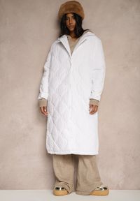 Renee - Biały Długi Płaszcz Kurtka Ozdobiona Pikowaniem Hamid. Kolor: biały. Długość: długie. Wzór: aplikacja #5