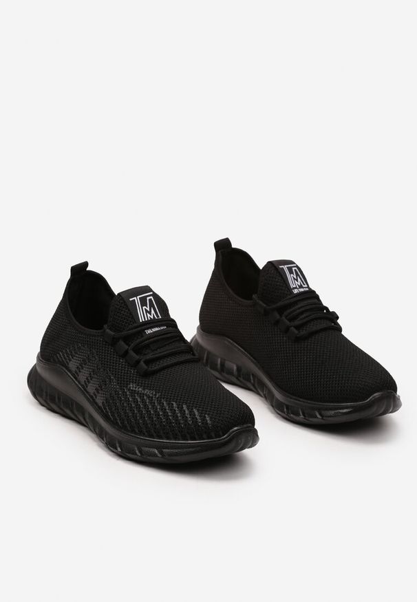 Born2be - Czarne Sznurowane Buty Sportowe Sneakersy na Grubszej Podeszwie ze Skarpetkową Cholewką Reelia. Kolor: czarny. Materiał: len. Szerokość cholewki: normalna. Sport: turystyka piesza