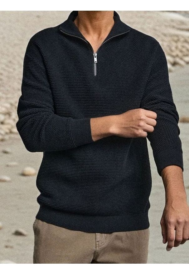 Sinsay - Zapinany sweter z kołnierzem - czarny. Kolor: czarny