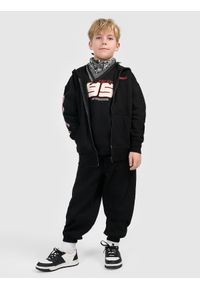 4f - 4F Bluza dresowa loose z kapturem chłopięca - czarna 122/128 (6-8 lat). Typ kołnierza: kaptur. Kolor: czarny. Materiał: dresówka. Sezon: lato. Styl: klasyczny #1