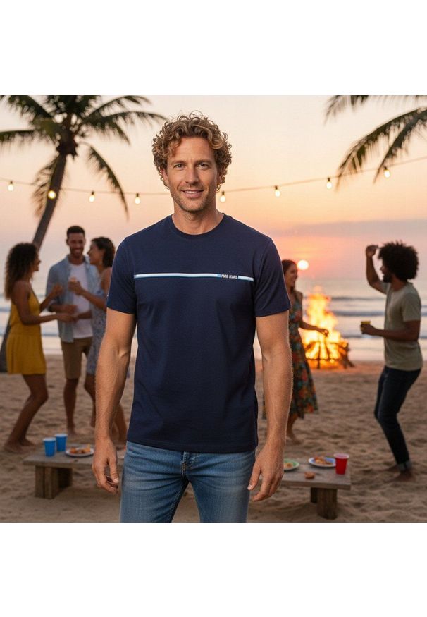 Klasyczny T-Shirt z Logo - Pako Jeans - Granatowy. Okazja: na co dzień. Kolor: niebieski. Materiał: bawełna. Wzór: nadruk. Styl: klasyczny