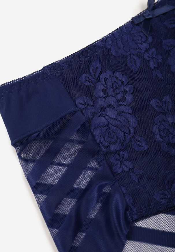 Renee - Granatowe Siateczkowe Majtki Figi High Waist z Koronkowymi Zdobieniami Heylih. Stan: podwyższony. Kolor: niebieski. Materiał: koronka. Wzór: aplikacja