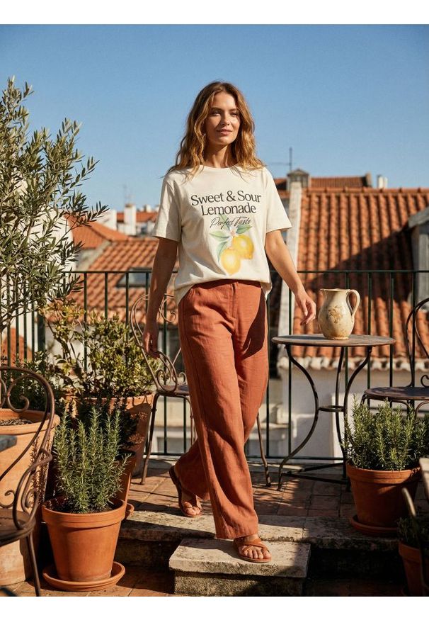 Sinsay - Bawełniana koszulka z nadrukiem - zielony. Kolor: zielony. Materiał: bawełna. Wzór: nadruk