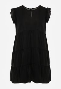 Renee - Czarna Sukienka z Krótkim Rękawem i Ozdobnymi Falbankami o Rozkloszowanym Kroju Vetesa. Okazja: na co dzień. Typ kołnierza: kołnierz z falbankami. Kolor: czarny. Materiał: wiskoza, jeans. Długość rękawa: krótki rękaw. Typ sukienki: proste. Styl: klasyczny, casual #8