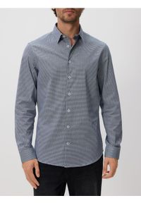 Reserved - Koszula slim fit w kratę - granatowy. Kolor: niebieski. Materiał: tkanina, bawełna