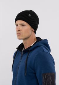 Volcano - Czarna czapka zimowa H-LEO. Kolor: czarny. Materiał: prążkowany, materiał. Sezon: zima. Styl: klasyczny #1