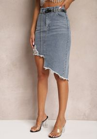 Renee - Niebieska Asymetryczna Bawełniana Spódnica Jeansowa High Waist z Łańcuchem i Paskiem Vimaliene. Stan: podwyższony. Kolor: niebieski. Materiał: bawełna, jeans. Sezon: lato #3
