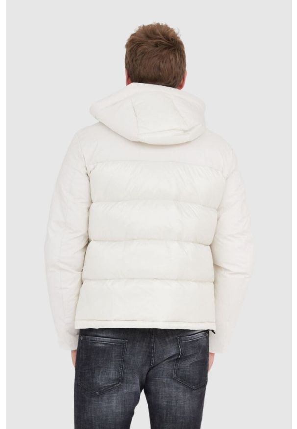 Blauer USA - BLAUER Ecru puchowa kurtka męska z kapturem Eduardo, Rozmiar M. Typ kołnierza: kaptur. Kolor: biały. Materiał: puch
