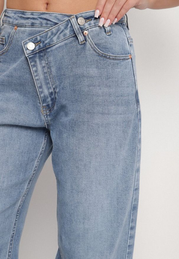 Born2be - Niebieskie Casualowe Jeansy o Szerokim Kroju Tensurea. Okazja: na co dzień. Kolor: niebieski. Styl: casual