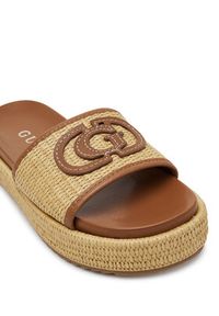 Guess Klapki FLJLNY FAB19 Beżowy. Kolor: beżowy. Materiał: materiał