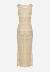 Born2be - Beżowa Dopasowana Sukienka z Ażurowego Materiału Wykończona Metaliczną Nitką Trinesa. Okazja: na ślub cywilny, na co dzień, na imprezę, na wesele. Kolor: beżowy. Materiał: materiał. Wzór: ażurowy. Typ sukienki: proste. Styl: casual, elegancki #7