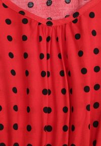Born2be - Czerwona Sukienka z Bawełny Rozkloszowana w Kropki Toliennea. Okazja: na co dzień. Kolor: czerwony. Materiał: bawełna. Wzór: kropki. Styl: casual #5