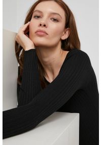 Answear Lab sweter damski kolor czarny. Kolor: czarny. Materiał: dzianina. Wzór: gładki. Styl: wakacyjny #4