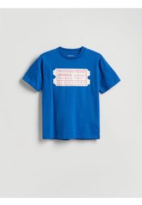 Reserved - T-shirt z nadrukiem - niebieski. Kolor: niebieski. Materiał: dzianina, bawełna. Wzór: nadruk