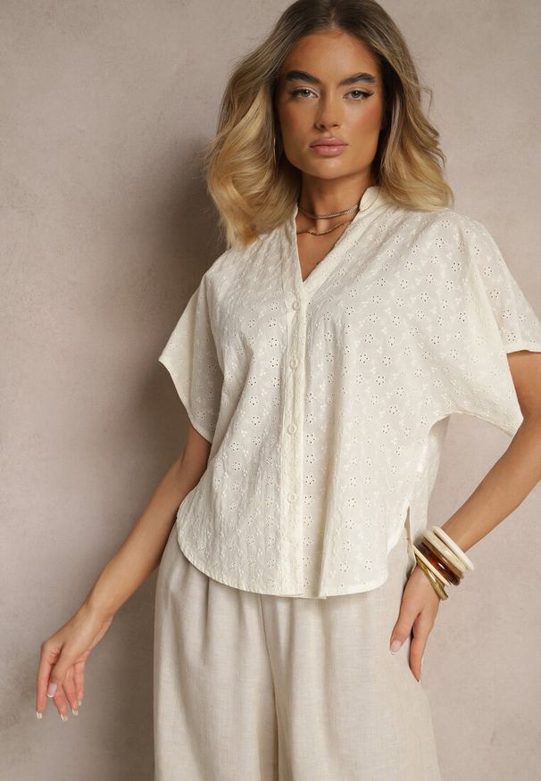 Renee - Ciemnobeżowa Koszula z Bawełny Ozdobiona Haftem Teladwenna. Okazja: na co dzień. Kolor: beżowy. Materiał: bawełna. Długość rękawa: krótki rękaw. Długość: krótkie. Wzór: aplikacja, haft. Styl: casual, klasyczny