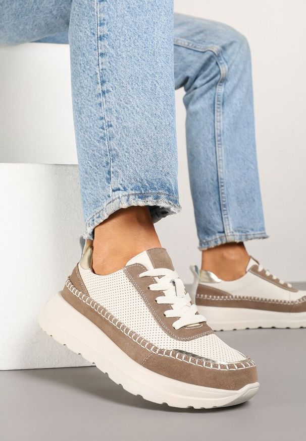 Born2be - Beżowo-Brązowe Skórzane Sneakersy z Perforacją Przeszyciami i Metalicznymi Wstawkami Reimara. Okazja: na co dzień. Kolor: beżowy. Materiał: skóra