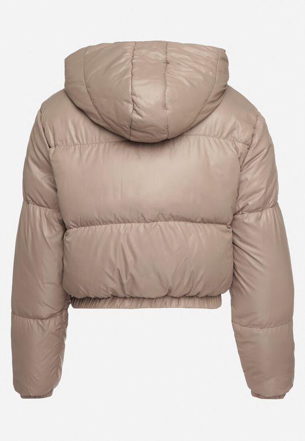 Born2be - Beżowa Kurtka Pikowana o Krótkim Fasonie z Kapturem Tinthella. Okazja: na spacer, na co dzień. Typ kołnierza: kaptur. Kolor: beżowy. Materiał: jeans. Długość: krótkie. Wzór: aplikacja. Styl: elegancki, casual