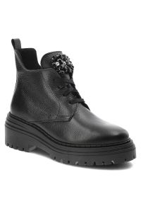 Czarne Botki Armodo Wygodne Buty Damskie. Okazja: na co dzień. Zapięcie: klamry. Kolor: czarny. Materiał: skóra. Obcas: na obcasie. Styl: casual, klasyczny, elegancki. Wysokość obcasa: niski