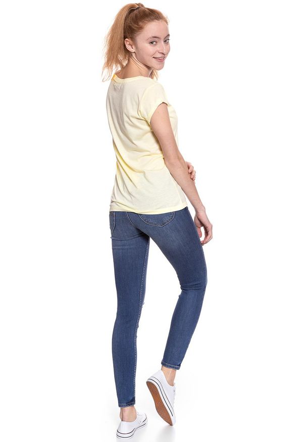 Wrangler - WRANGLER T SHIRT DAMSKI I LOVE TEE ETHEREAL YELLOW W700LF6UF 112130874. Wzór: nadruk