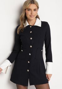 Born2be - Granatowa Sukienka z Usztywnioną Linią Ramion z Guzikami Sewiana. Kolor: niebieski. Materiał: skóra #1
