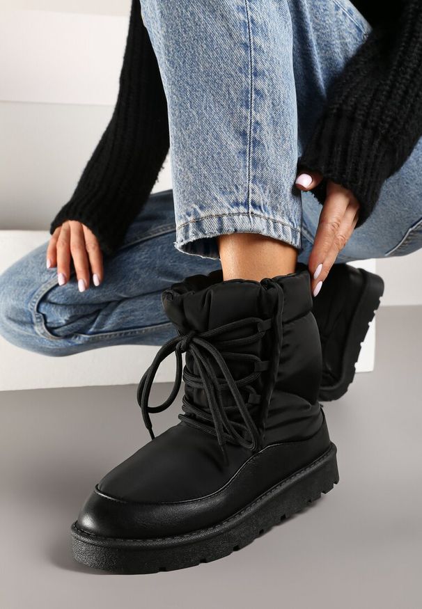 Born2be - Czarne Śniegowce z Regulowanym Sznurowaniem Vortilda. Okazja: na co dzień. Kolor: czarny. Sezon: zima. Styl: casual