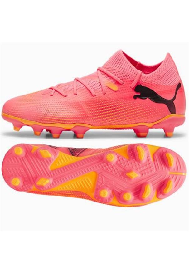 Buty piłkarskie dla dzieci Puma 10772903. Zapięcie: sznurówki. Kolor: różowy. Materiał: syntetyk, materiał. Szerokość cholewki: normalna. Sport: piłka nożna