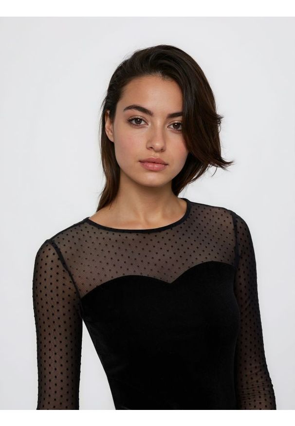 Reserved - Body z siateczkowymi wstawkami - czarny. Kolor: czarny. Materiał: dzianina