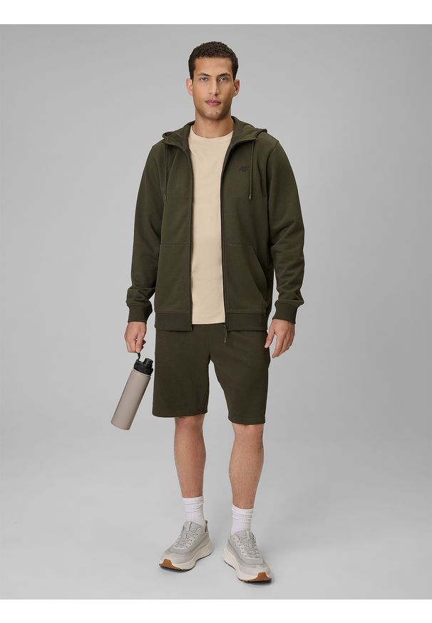 4f - 4F Bluza dresowa regular z kapturem męska - khaki S. Okazja: na co dzień. Typ kołnierza: kaptur. Kolor: oliwkowy, wielokolorowy, brązowy. Materiał: dresówka. Długość rękawa: raglanowy rękaw. Styl: casual