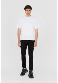 Balenciaga - BALENCIAGA Biały t-shirt z logo na plecach. Kolor: biały #7