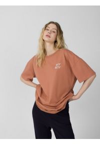 outhorn - T-shirt oversize z nadrukiem damski - pomarańczowy. Okazja: na co dzień. Kolor: pomarańczowy. Materiał: dzianina, bawełna. Wzór: nadruk. Styl: casual