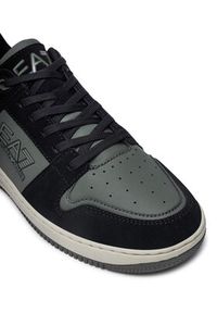 EA7 Emporio Armani Sneakersy X8X195 XK409 U268 Czarny. Kolor: czarny. Materiał: skóra