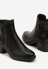 Born2be - Czarne Klasyczne Botki na Słupku z Ozdobnym Suwakiem Fesonea. Okazja: na co dzień. Zapięcie: zamek. Kolor: czarny. Materiał: jeans, dzianina. Obcas: na słupku. Styl: klasyczny #3