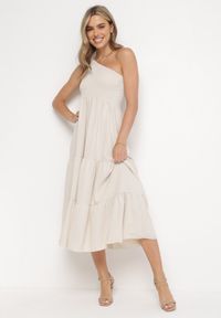 Born2be - Jasnobeżowa Maxi Sukienka Asymetryczna o Rozkloszowanym Kroju na Jedno Ramię Byrecl. Kolor: beżowy. Typ sukienki: asymetryczne. Długość: maxi #1