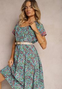 Renee - Zielona Rozkloszowana Sukienka z Wiskozy w Kwiaty Rivanira. Kolor: zielony. Materiał: wiskoza. Wzór: kwiaty. Sezon: lato