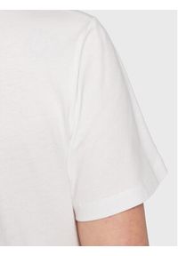 Pepe Jeans T-Shirt Sonya PL505231 Biały Regular Fit. Kolor: biały. Materiał: bawełna #5