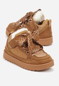 Born2be - Brązowe Śniegowce Sneakersy z Ozdobnym Sznurowaniem Ocieplane Futerkiem Nalinia. Okazja: na uczelnię, na co dzień. Zapięcie: rzepy. Kolor: brązowy. Materiał: futro. Styl: casual, elegancki #4