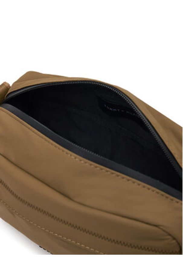 TOMMY HILFIGER - Tommy Hilfiger Saszetka Th Colour Ew Reporter AM0AM13219 Khaki. Kolor: brązowy. Materiał: skóra