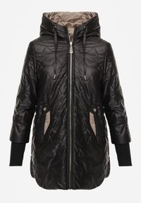 Born2be - Czarna Pikowana Kurtka Przejściowa z Kapturem i Bocznymi Suwakami Mado. Okazja: na co dzień. Typ kołnierza: kaptur. Kolor: czarny. Materiał: poliester, jeans. Styl: casual, klasyczny #7