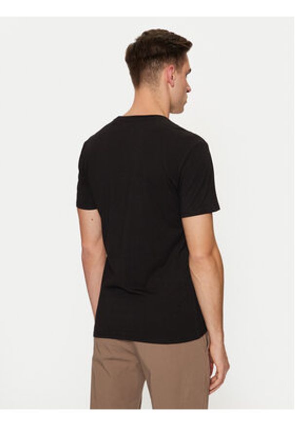Guess T-Shirt M2YI24 J1314 Czarny Slim Fit. Kolor: czarny. Materiał: bawełna