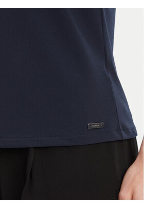 Calvin Klein Polo LV044C221G Granatowy Slim Fit. Typ kołnierza: polo. Kolor: niebieski. Materiał: syntetyk