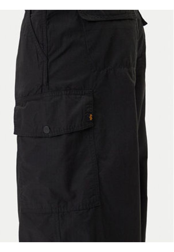 Alpha Industries Spodnie materiałowe 258200 Czarny Loose Fit. Kolor: czarny. Materiał: bawełna
